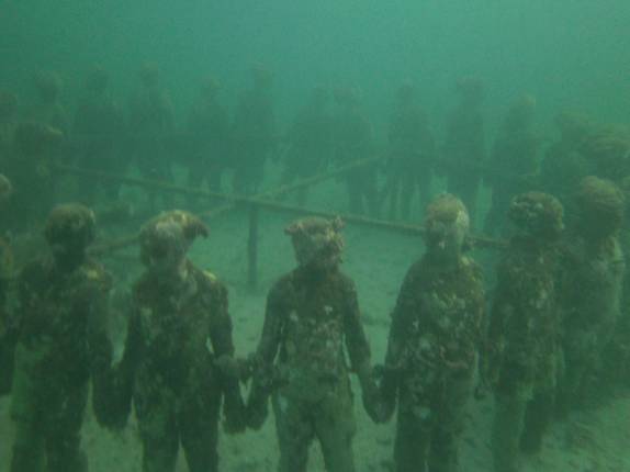 A famosa escultura da ciranda, no Sculptures Park, em Granada